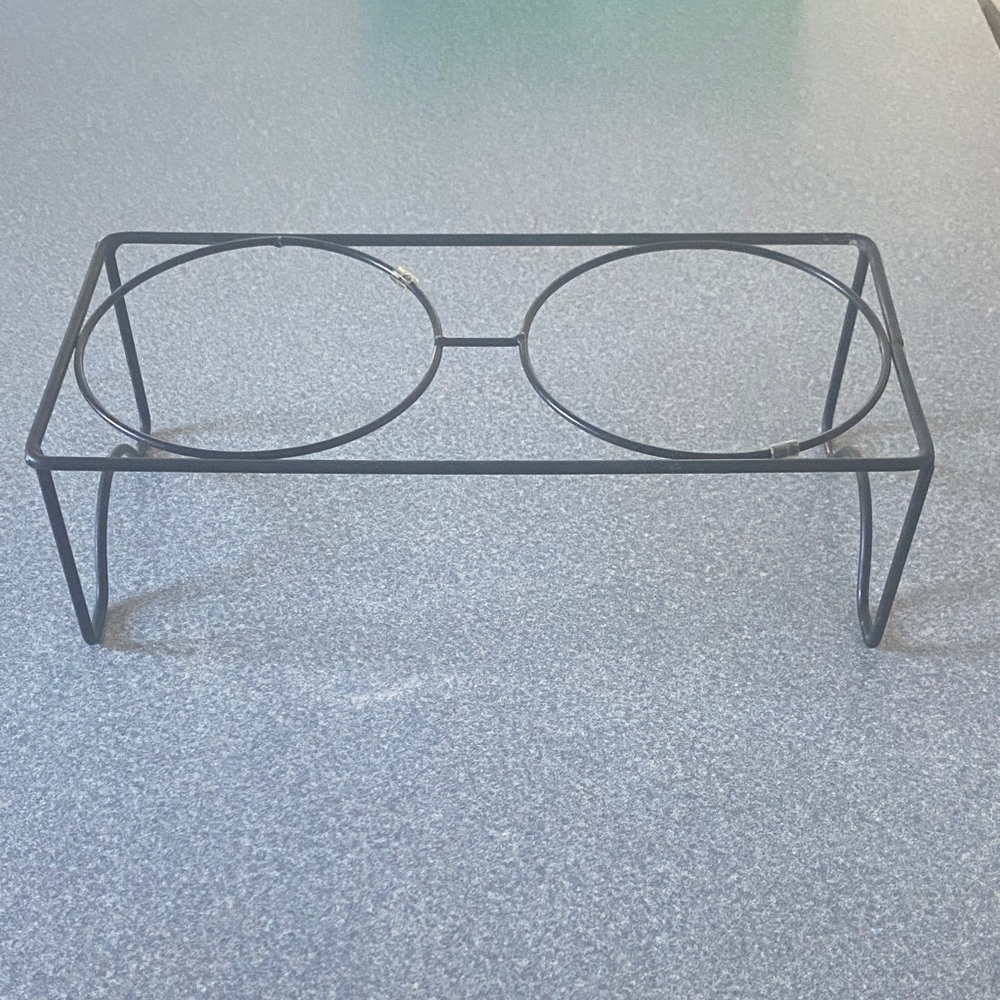Black Metal Double Bowl Stand